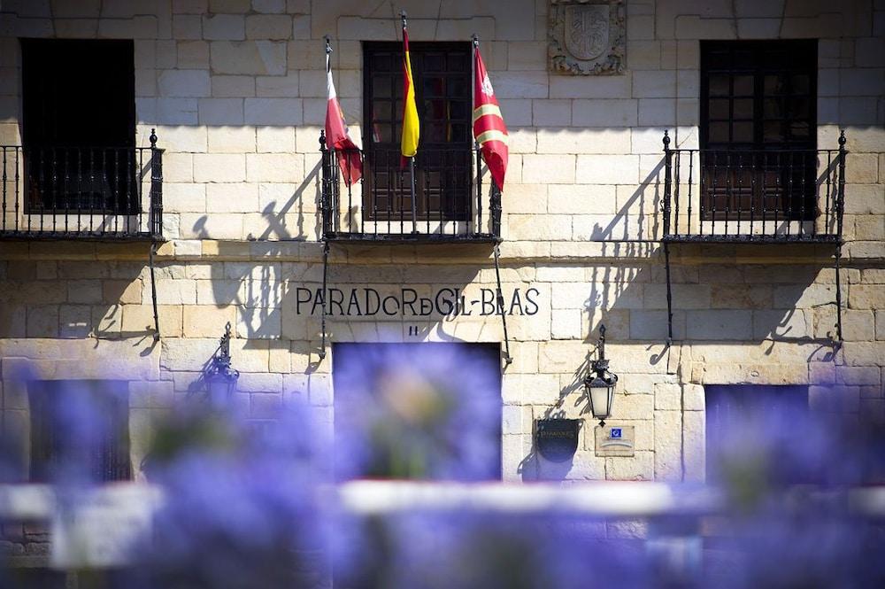 Hotel Parador De Santillana Gil Blas Santillana del Mar Exterior foto