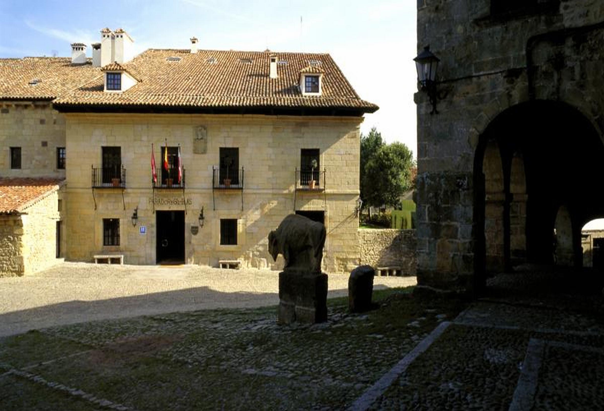 Hotel Parador De Santillana Gil Blas Santillana del Mar Exterior foto