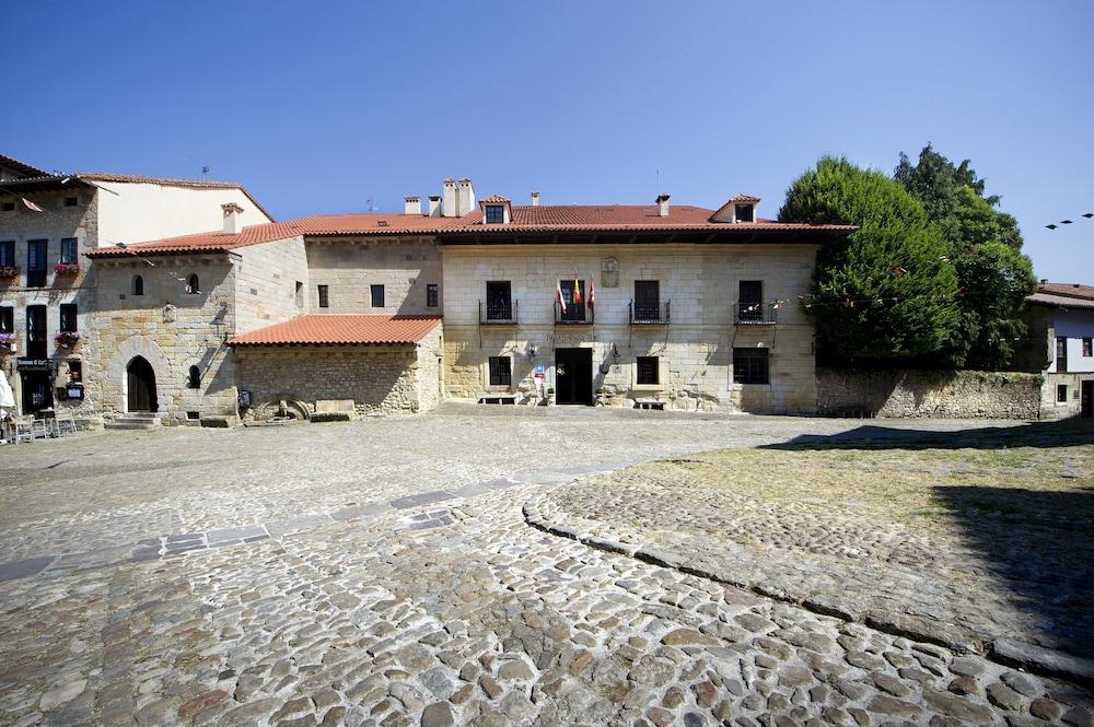 Hotel Parador De Santillana Gil Blas Santillana del Mar Exterior foto